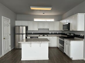16987 SW Kattegat Dr in Beaverton, OR - Building Photo - Building Photo
