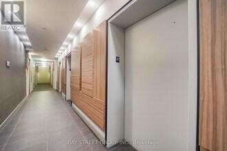 75-2275 St Nicholas St in Toronto, ON - Building Photo - Building Photo