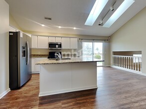 6845 Watergreen Ct in Dayton, OH - Building Photo - Building Photo