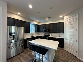 2090 S Dorsey Ln in Tempe, AZ - Building Photo - Building Photo