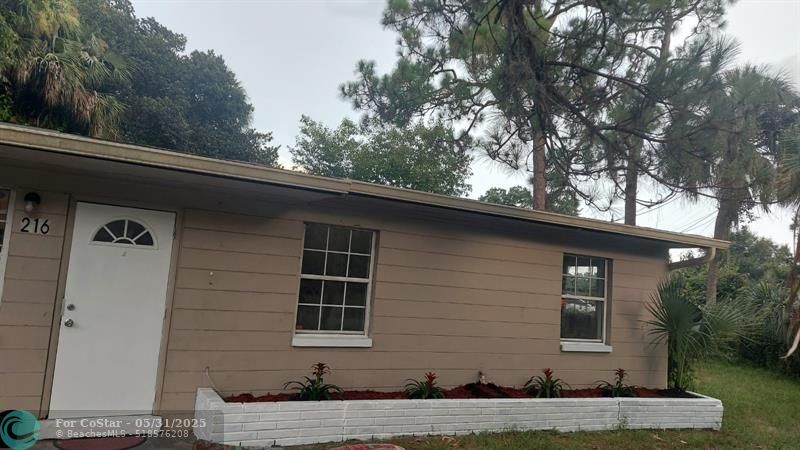 216 Maria St in Ft. Myers, FL - Building Photo