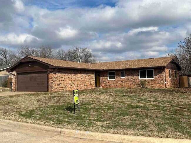 property at 4742 SE Sunnymeade