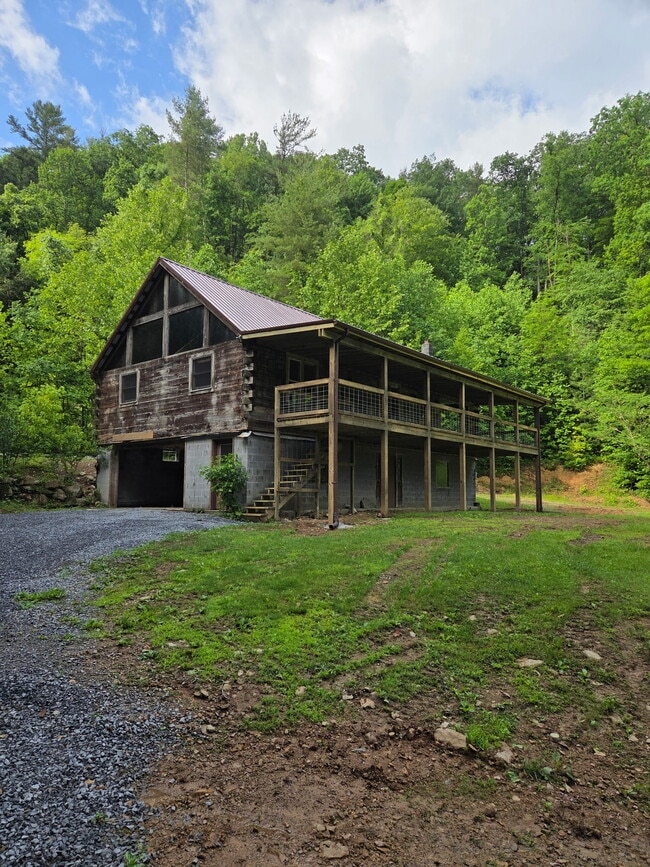 property at 150 Joe English Rd