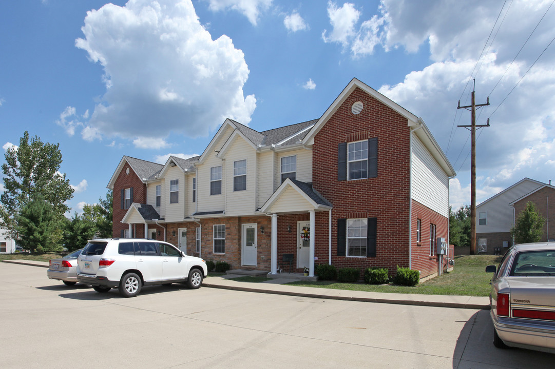 Otter Creek in Amelia, OH - Building Photo