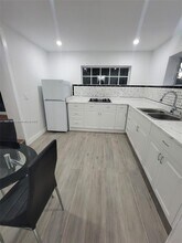 290 NW 92nd Ave in Pembroke Pines, FL - Building Photo - Building Photo
