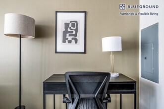 210 N Wells St in Chicago, IL - Building Photo - Building Photo