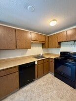 812 Court St in Keene, NH - Building Photo