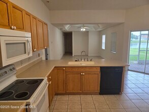 5220 Somerville Dr in Rockledge, FL - Building Photo - Building Photo
