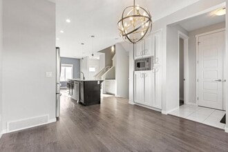 407 Mahogany Blvd SE in Calgary, AB - Building Photo - Building Photo