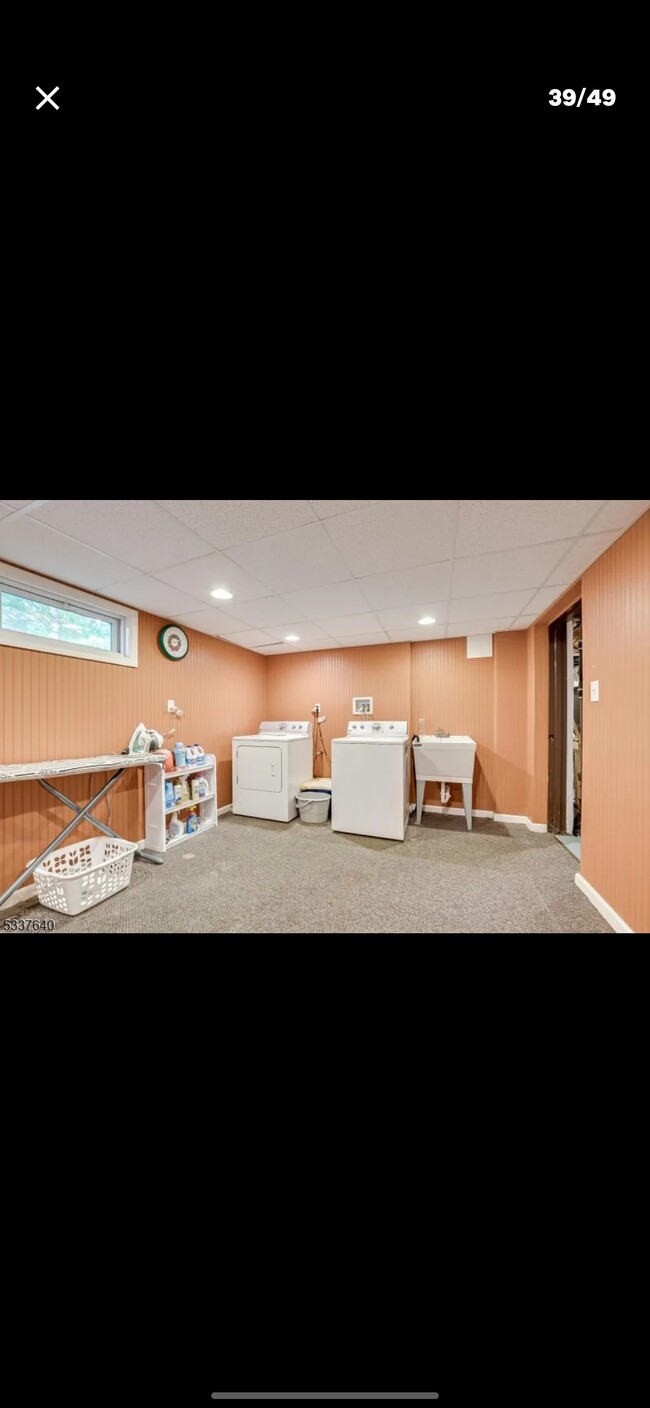 property at 6 Oak Grove Ln