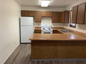 1817 28th St W in Williston, ND - Building Photo - Building Photo