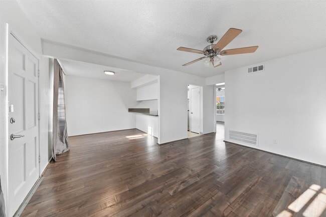 property at 3131 Southwest Fwy