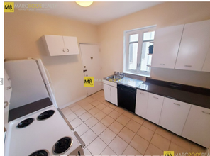 573 Washington St, Unit 19 in Brookline, MA - Building Photo - Building Photo