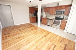 Sumner Avenue Apartments in Pittsburgh, PA - Building Photo