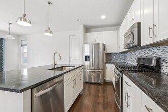 10007 Hough Point in Parker, CO - Foto de edificio - Building Photo