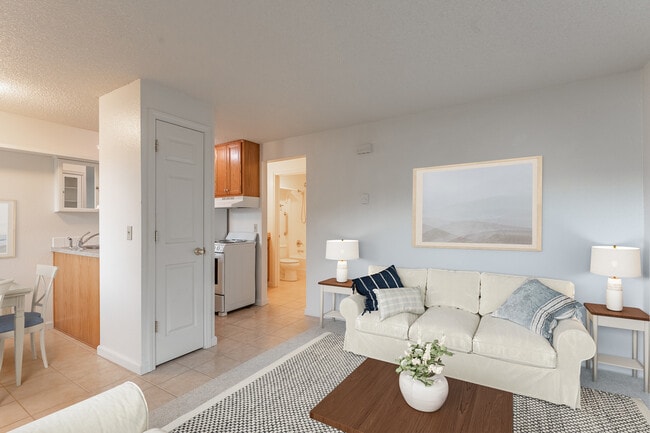 Stanford Apartments in Bellingham, WA - Building Photo - Building Photo