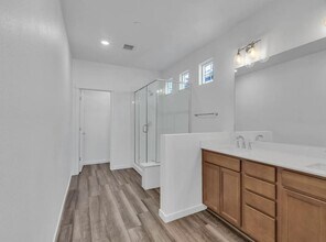 305 Cinema St in Sacramento, CA - Building Photo - Building Photo