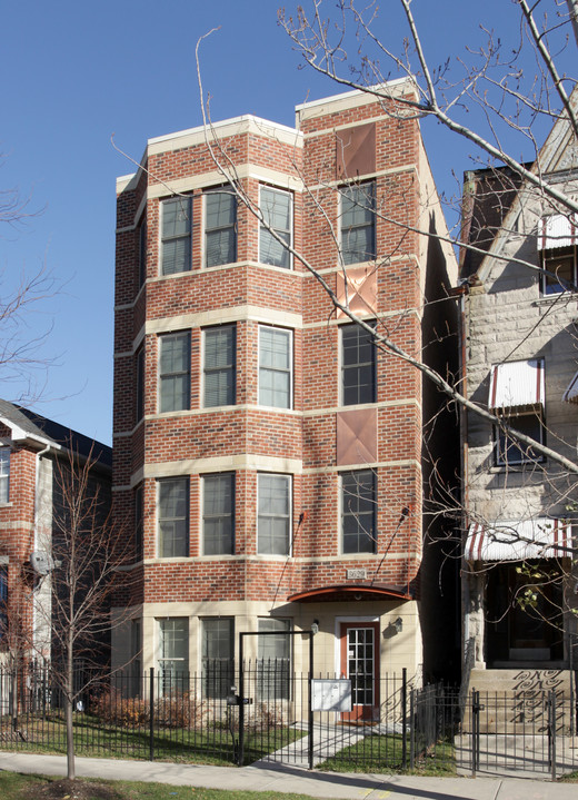 3629 S Giles Ave in Chicago, IL - Building Photo