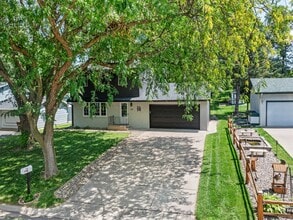 724 2nd Ave S in Buffalo, MN - Building Photo - Building Photo