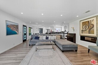 10915 Ayres Ave in Los Angeles, CA - Building Photo - Building Photo