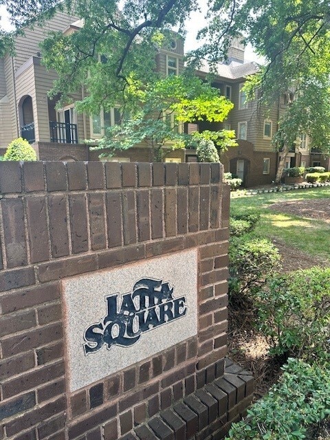 property at 1109 E Morehead St