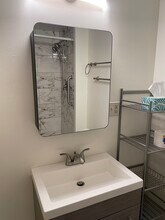 223 Main St, Unit Apt-1 in Germantown, NY - Foto de edificio - Building Photo