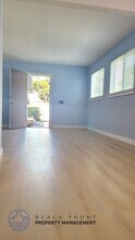 1534-1548 W. 20th St. in Long Beach, CA - Foto de edificio - Building Photo