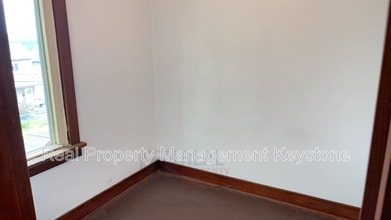 122 E 16th Ave in Homestead, PA - Building Photo - Building Photo