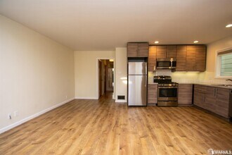 1544 Dolores St in San Francisco, CA - Building Photo - Building Photo