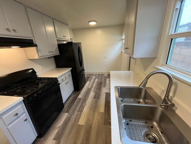 408 W El Camino St in Santa Maria, CA - Building Photo - Building Photo