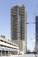 530-540 N Lake Shore Dr in Chicago, IL - Foto de edificio - Building Photo