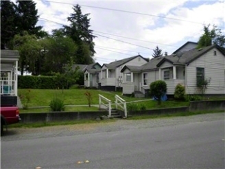 1515 Rainier Ave in Bremerton, WA - Building Photo