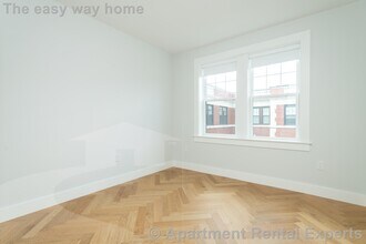 18 Forest St, Unit #42 in Cambridge, MA - Building Photo - Building Photo