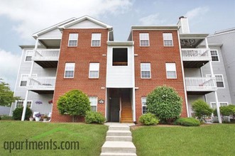 Meridian Oaks in Greenwood, IN - Foto de edificio - Interior Photo