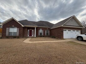 421 Ridge Point Dr in Deatsville, AL - Building Photo