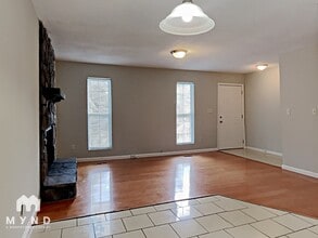 612 15th Ct NW in Center Point, AL - Foto de edificio - Building Photo