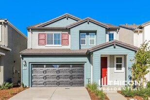 1202 Victorian St in Lincoln, CA - Building Photo