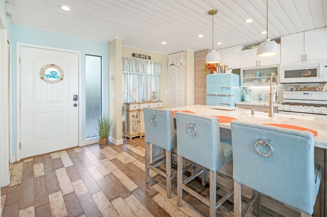 303 8th St in Del Mar, CA - Building Photo - Building Photo