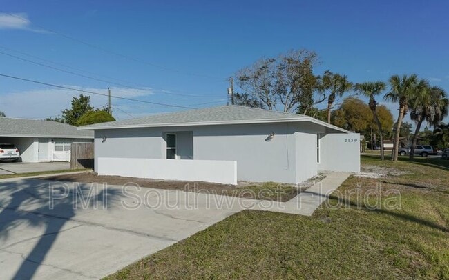 2139 Couver Dr in Sarasota, FL - Building Photo - Building Photo