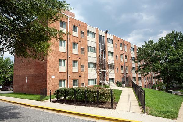 Cheverly Crossing Apartments in Landover Hills, MD - Building Photo - Building Photo