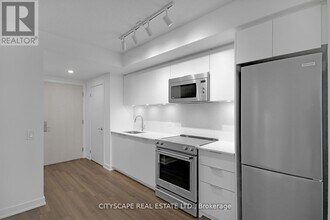 30 Samuel Wood Wy in Toronto, ON - Building Photo - Building Photo