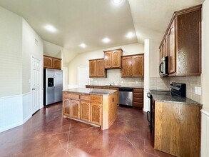 9820 Salem Way in Waco, TX - Foto de edificio - Building Photo