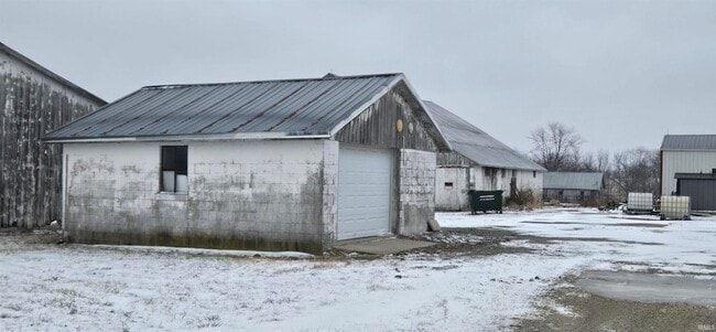 9750 S Packerton Rd in Claypool, IN - Building Photo - Building Photo