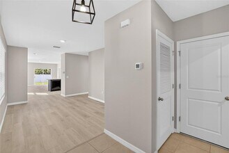 10019 Merry Fawn Ct in Sun City Center, FL - Building Photo - Building Photo