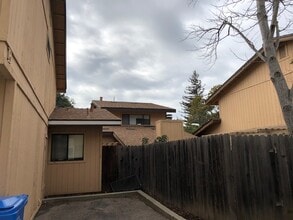 528 Hathway Ave, Unit C in San Luis Obispo, CA - Building Photo - Building Photo