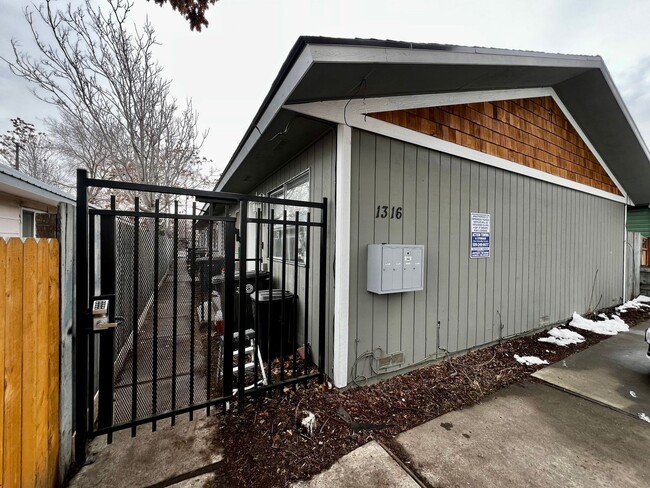 1316 Garfield Ave in Yakima, WA - Building Photo - Building Photo
