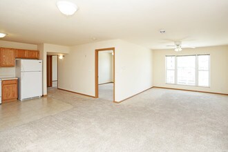 2706 Kent Ave in Ames, IA - Building Photo - Interior Photo