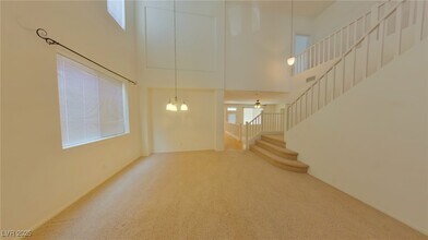 5226 Caprock Canyon Ave in Las Vegas, NV - Foto de edificio - Building Photo