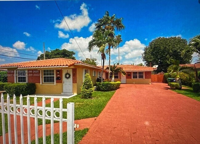 7175 SW 23rd St in Miami, FL - Building Photo - Building Photo