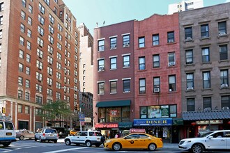 334 Lexington Ave in New York, NY - Foto de edificio - Building Photo
